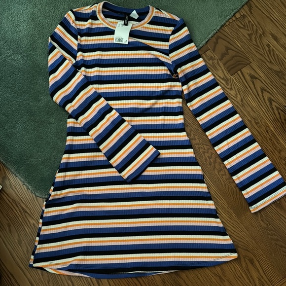 H&M Dresses & Skirts - H&M Divided Striped Ribbed Long Sleeve Mini Dress